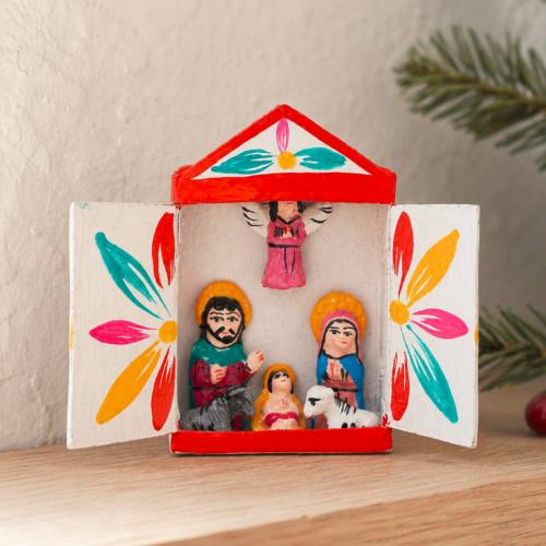 Mini Traditional Ceramic Nativity Scene 4.4 × 1.6 × 6.6 cm