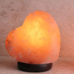 Himalayan salt lamp, heart shape approx 14x15cm