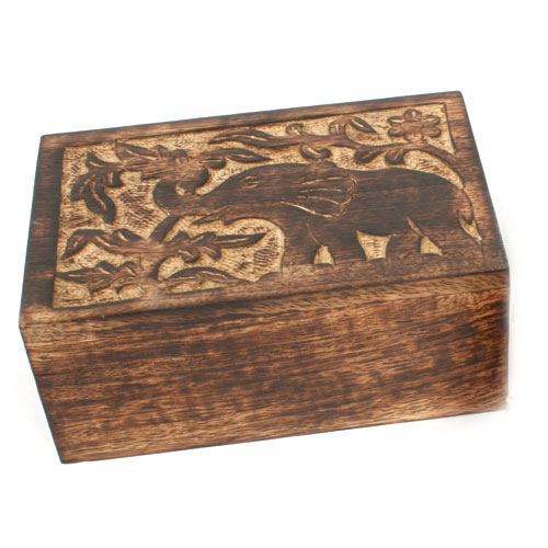 Mango wood box 15.5x10x6.5cm