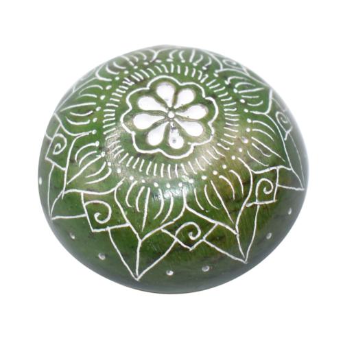Pebble / paperweight, palewa stone, lotus green 6.5cm