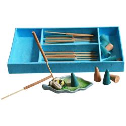 Ocean Incense gift set with bee shaped holder, 18 x 10cm