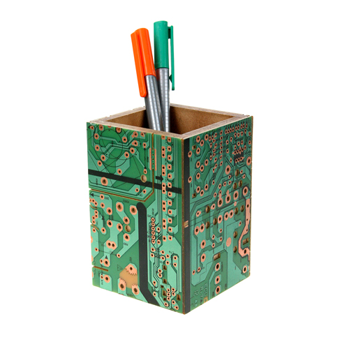 Penpot, recycled circuit board, 10x6.5x6.5cm