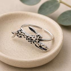 Ring, Silver coloured Hare, 2cm (adjustable) Motif 1 (L) x 3 (W) cm