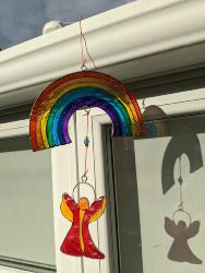 Suncatcher angel under rainbow 16x20cm