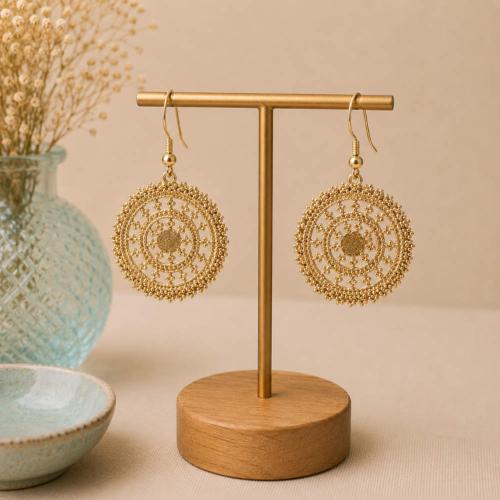 Delicate circle earrings