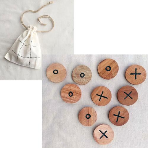 Wooden noughts & crosses tic-tac-toe in storage bag