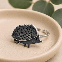 Ring, Silver coloured Hedgehog 2cms (adjustable) Motif 2 (L) x 2 (W) cm