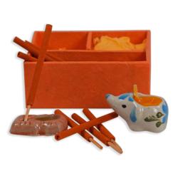 Orange incense and candle giftset with elephant shaped t-light, 8.5 x 7 x 4cm
