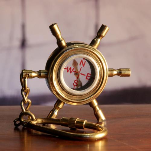 Keyring ship's wheel, compass