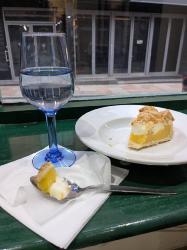 Single Wine Glass Recycled Glass Blue Tinted, 18cm height