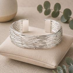 Metal bangle layered, silver colour