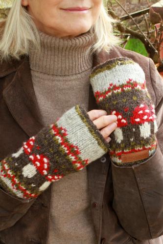 Toadstool Handwarmer