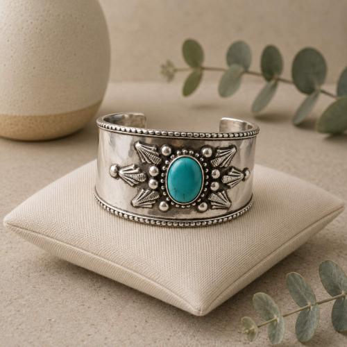 Bracelet with Turquoise Stone