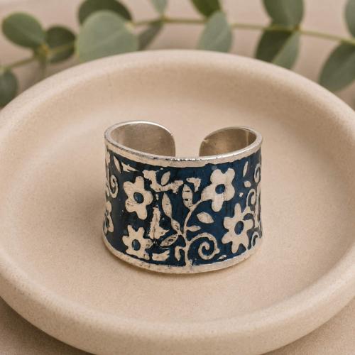 Ring Adjustable, Embossed Floral Design