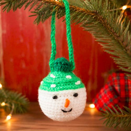 Hanging Hand Knitted Snowman Christmas Decoration Green Hat
